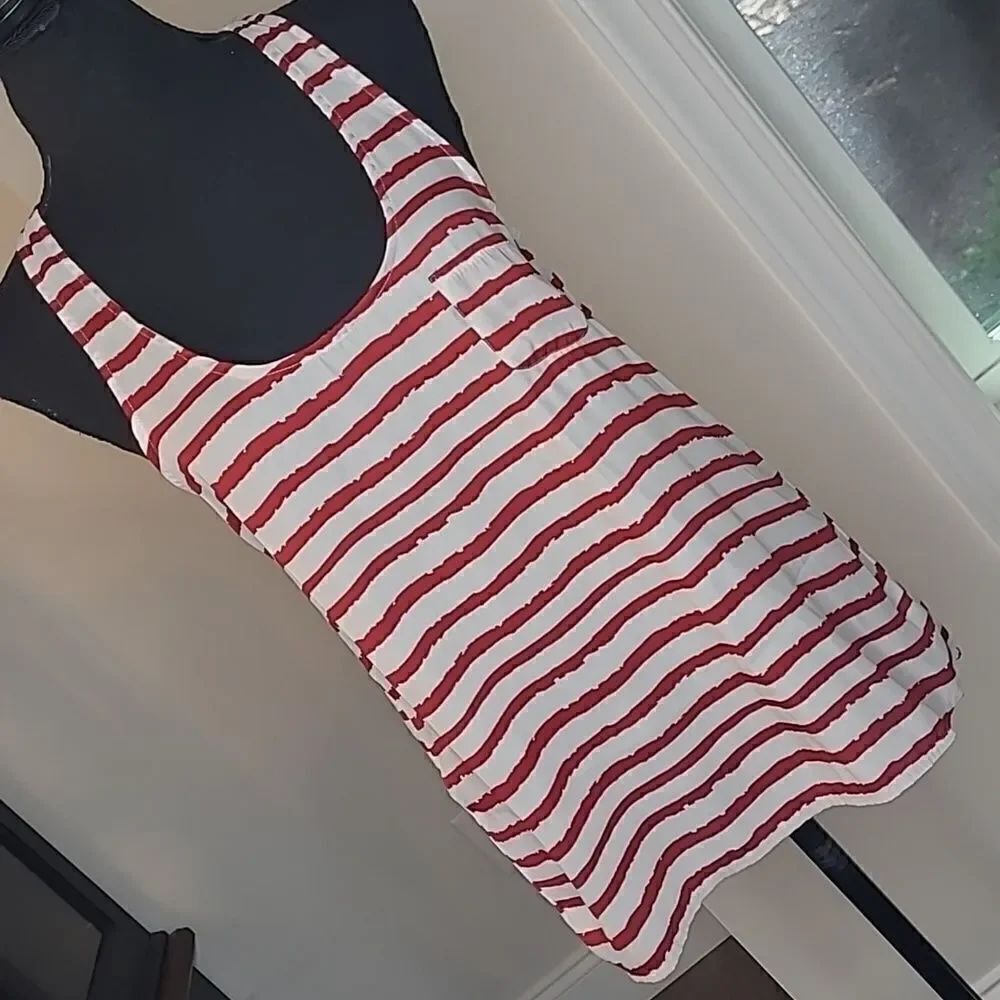 xhiliration sz M sleeveless tank with racerback red and white